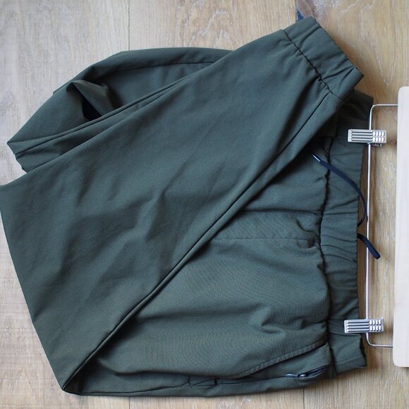 Old Navy Hybrid Pants, Army green - Picture 5 of 6